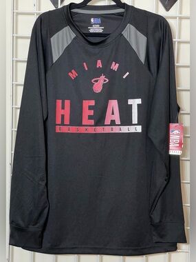 NBA Miami Heat Black and Red Pullover Long Sleeve Size XL New with Tags